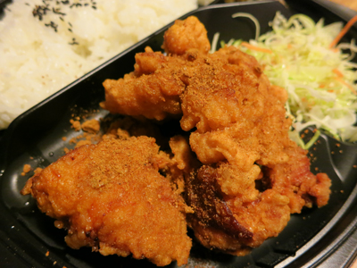 普通のから揚げ弁当withジャークシーズニング(Deep-Frid Jerkchiken Bento)