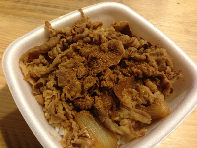 ジャーク牛丼(beef bowl with JerkChiken seasoning)